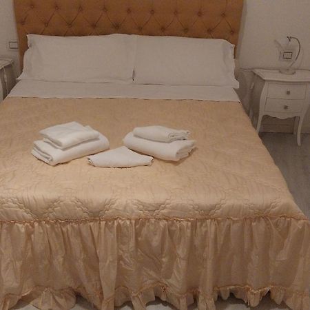 Appartamento Al Castello Padenghe sul Garda Exteriör bild