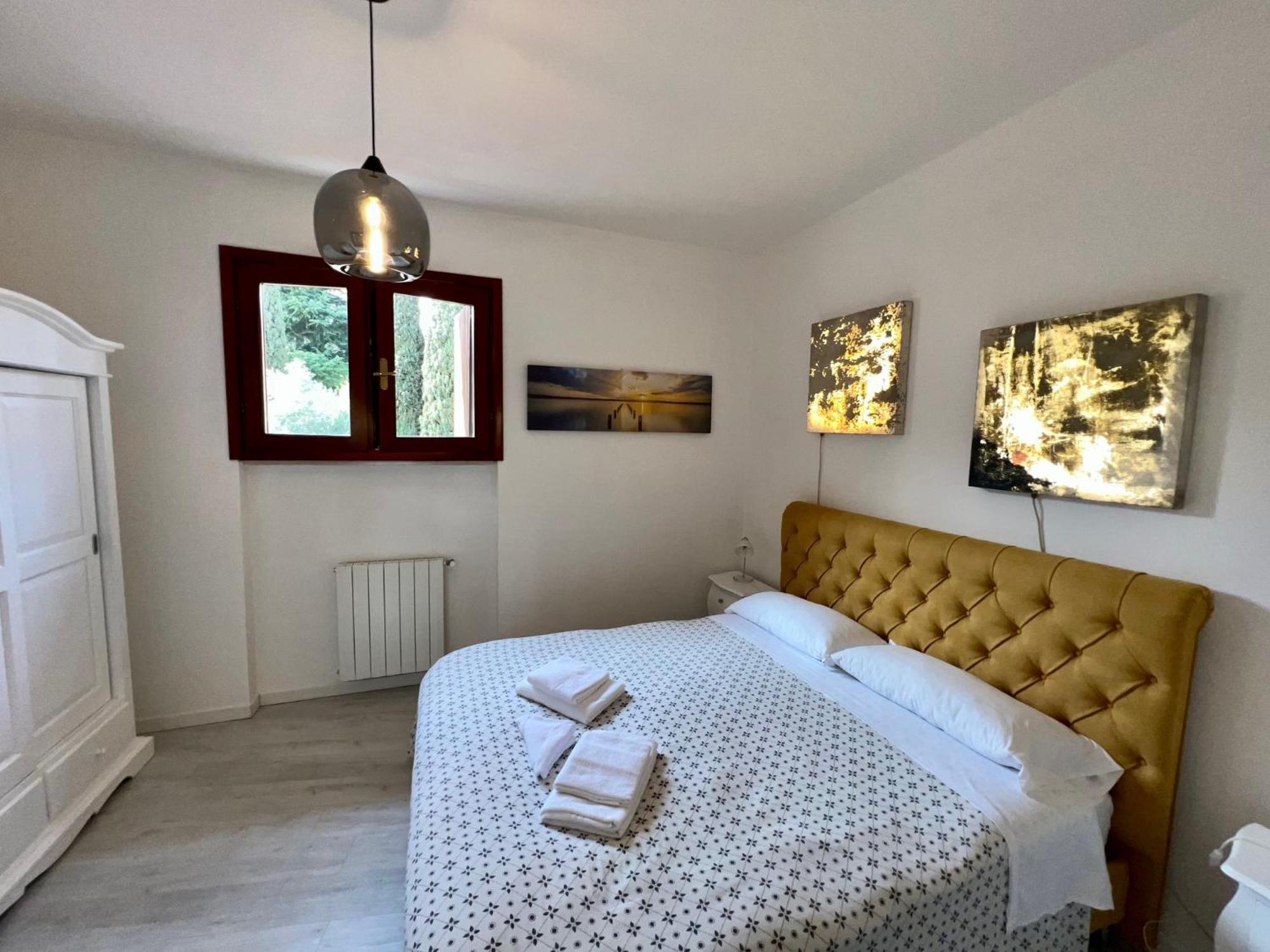 Appartamento Al Castello Padenghe sul Garda Exteriör bild